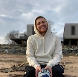 Meet your Posher, Louis